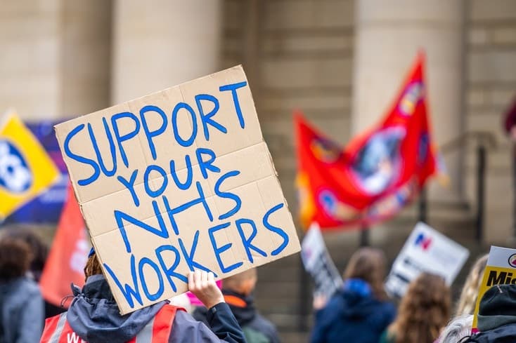 NHS Pay Scales 2025/26 (Expected 3.5% Pay Rise and Band 2/3 Updates)